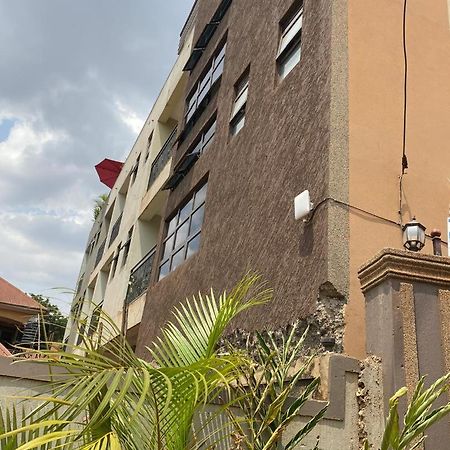 Javelin Hotel , Kampala, Uganda Tula Esterno foto