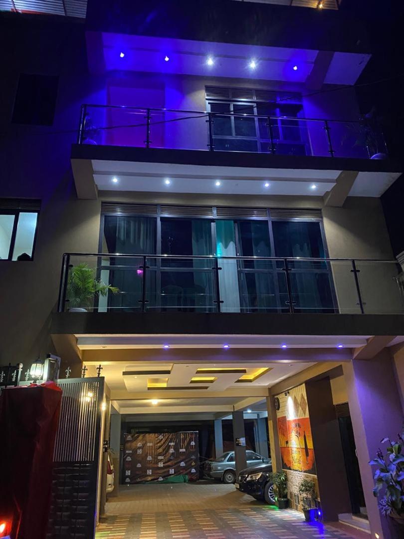 Javelin Hotel , Kampala, Uganda Tula Esterno foto